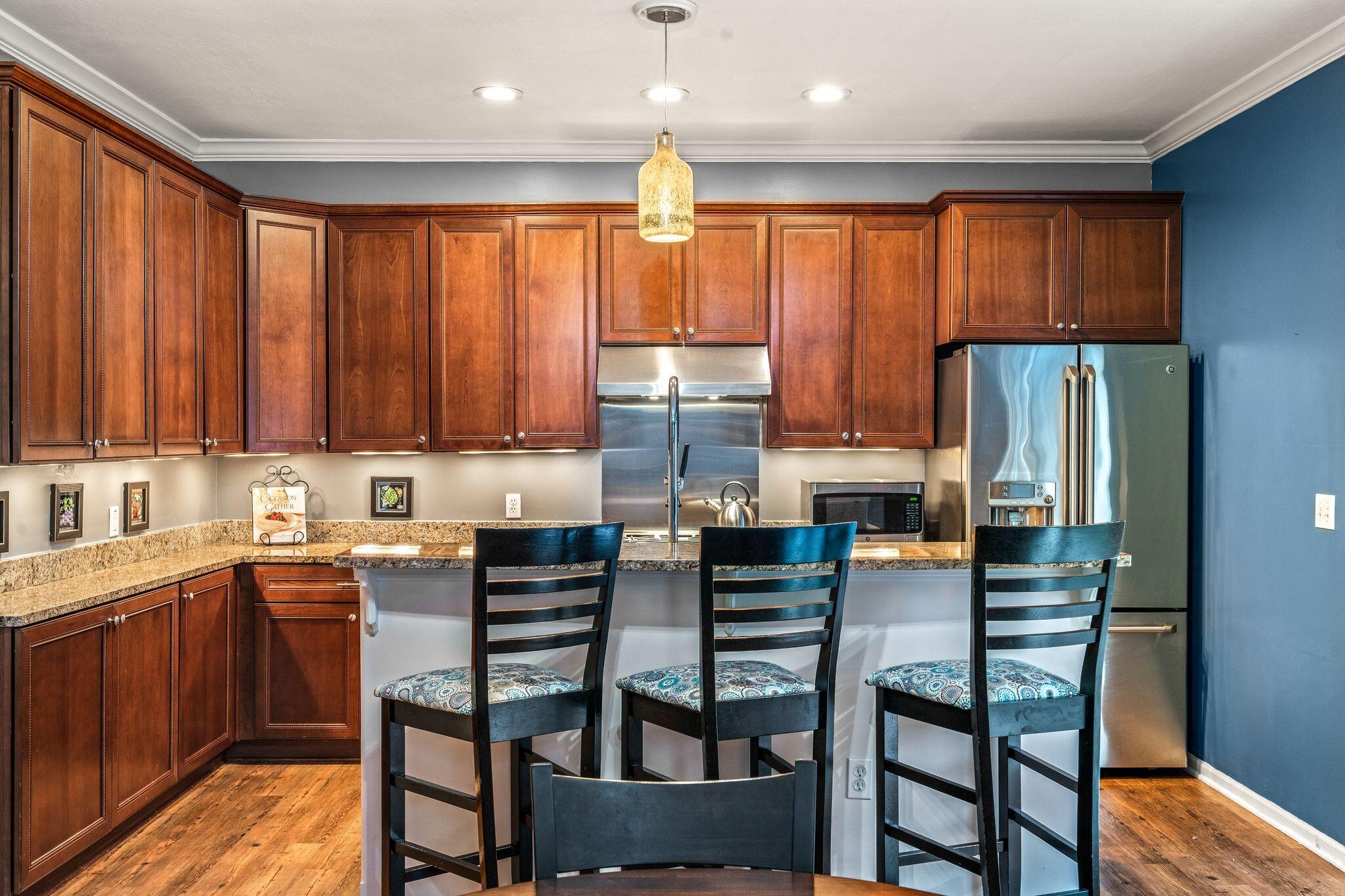 3852 S Lake Dr Unit: 11