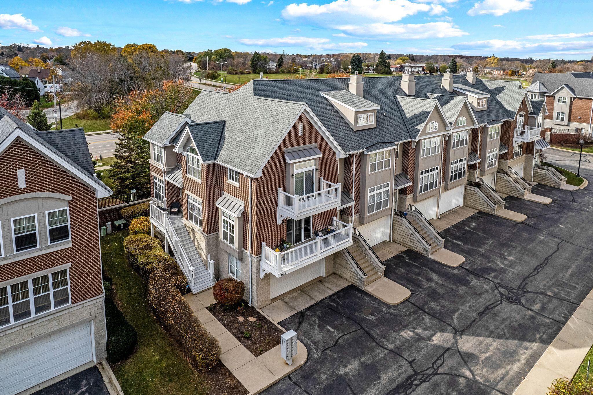 3852 S Lake Dr Unit: 11