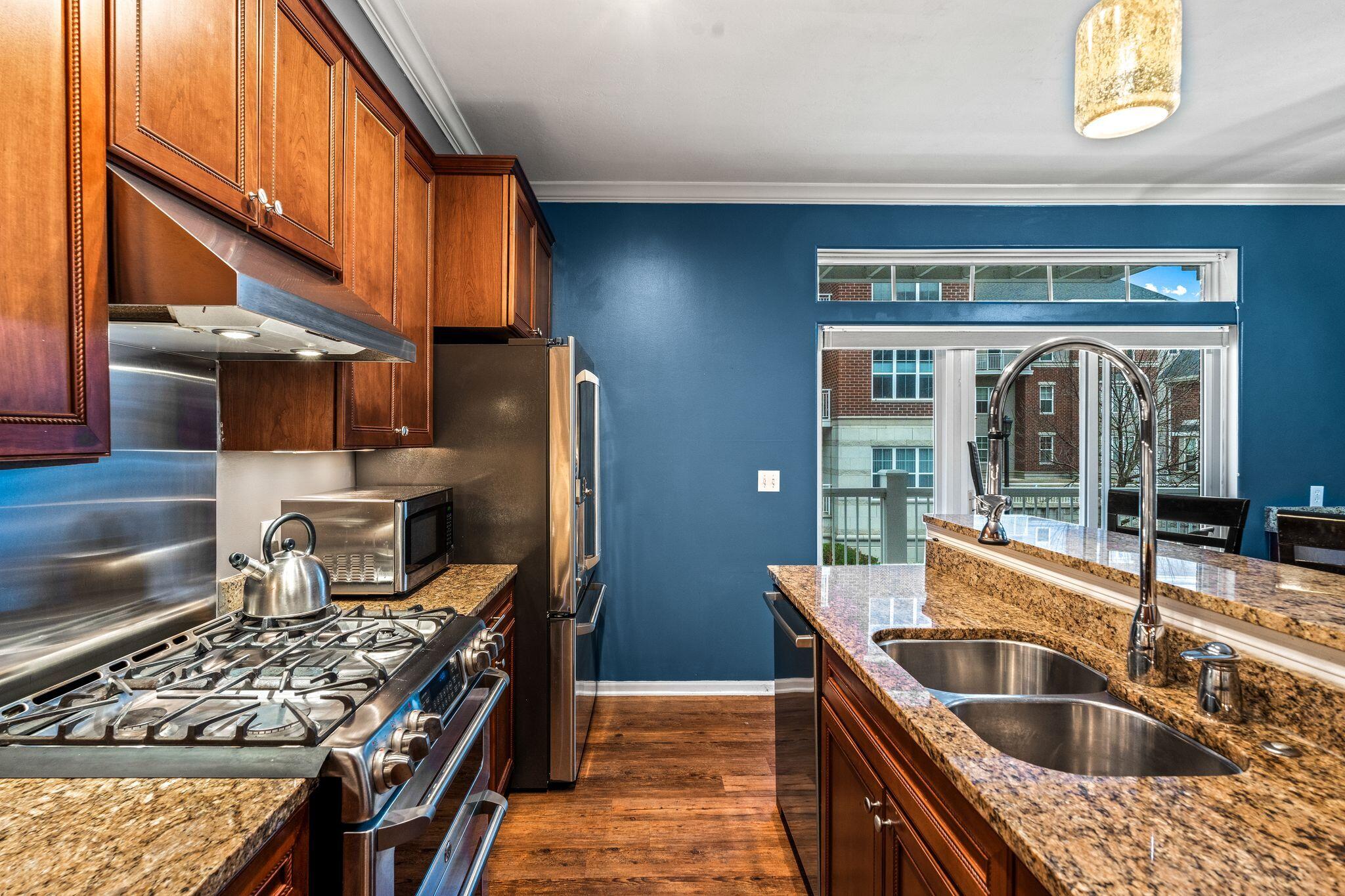 3852 S Lake Dr Unit: 11