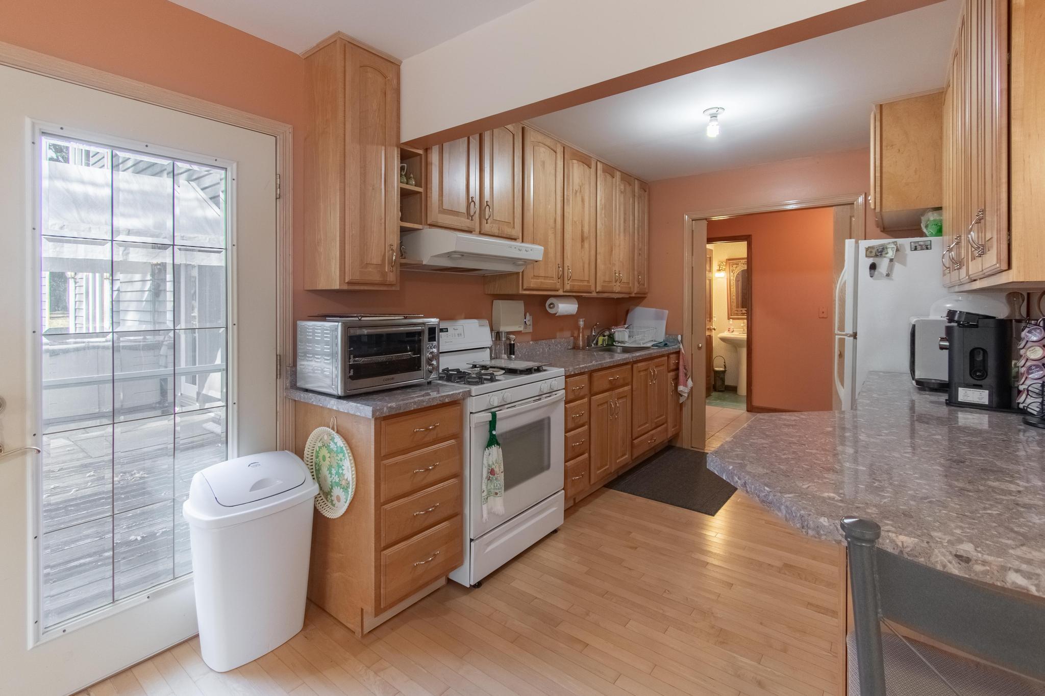 12122 28th Ave