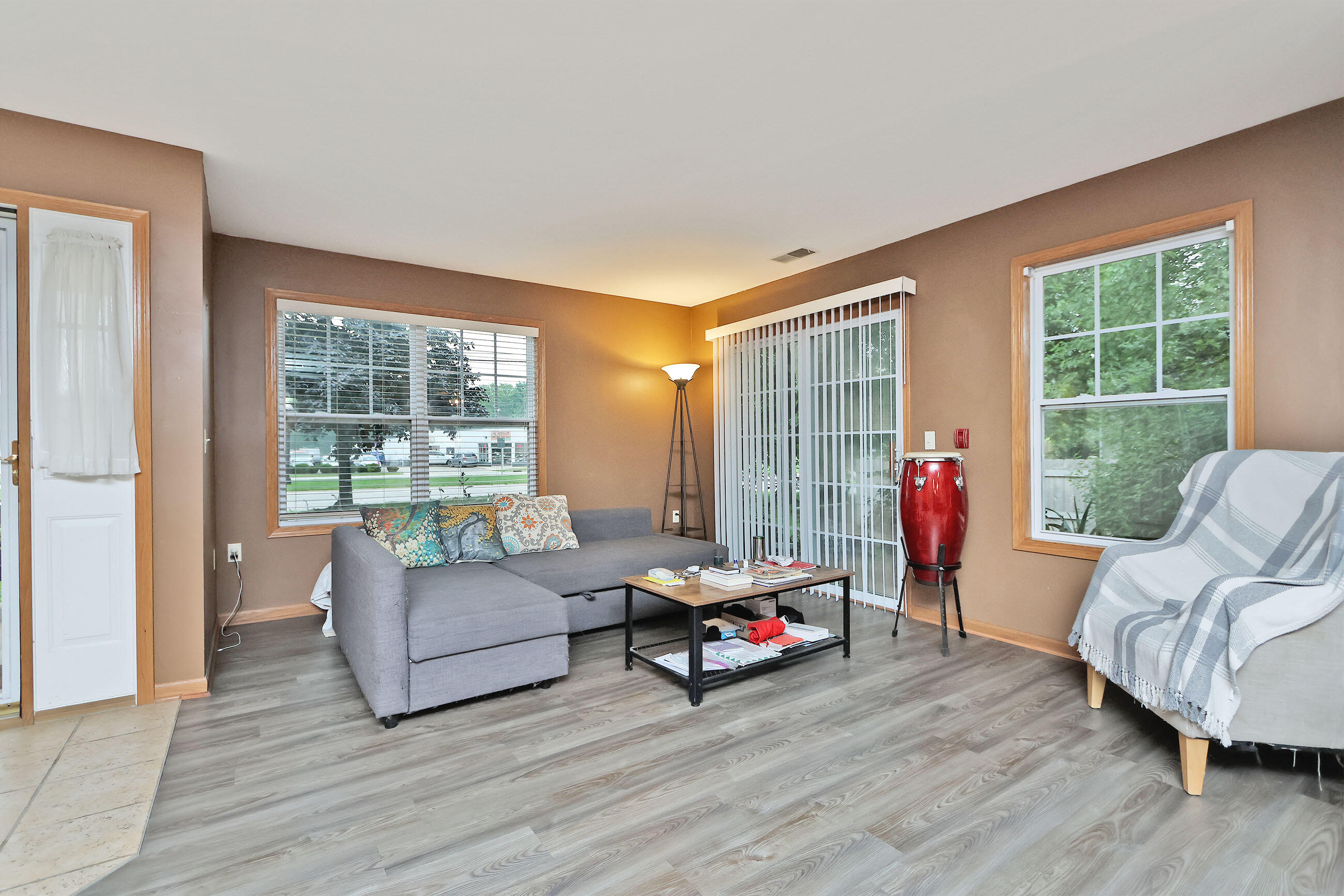 8856 Sheridan Rd, 1