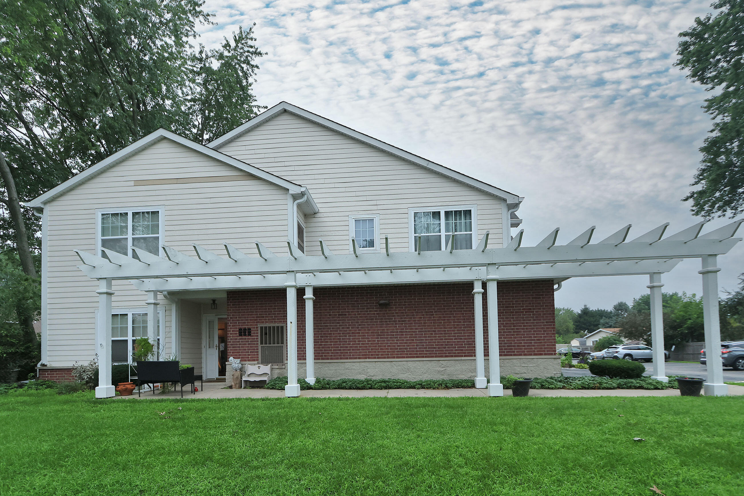8856 Sheridan Rd, 1