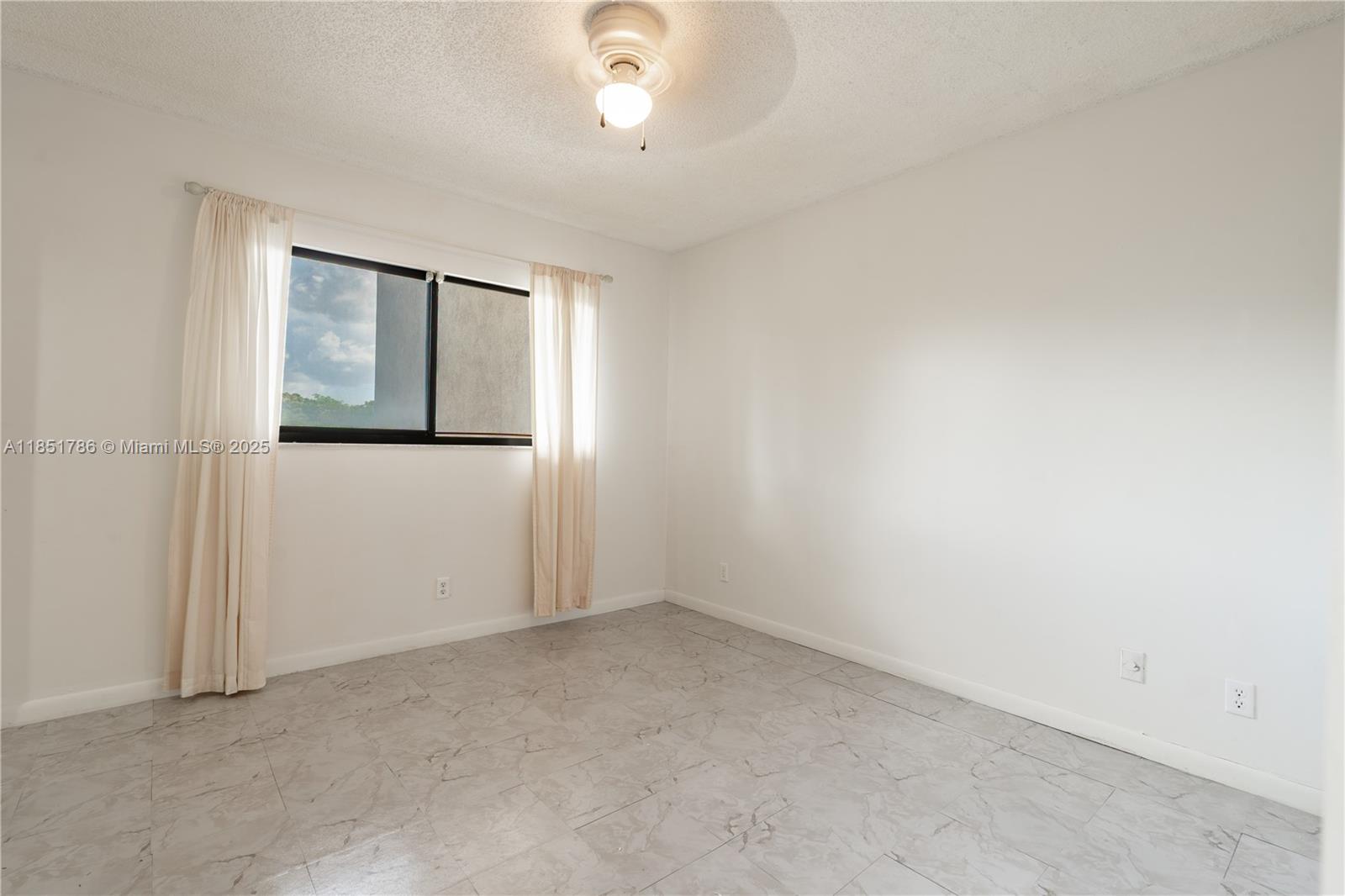 2206 S Cypress Bend Dr # 305