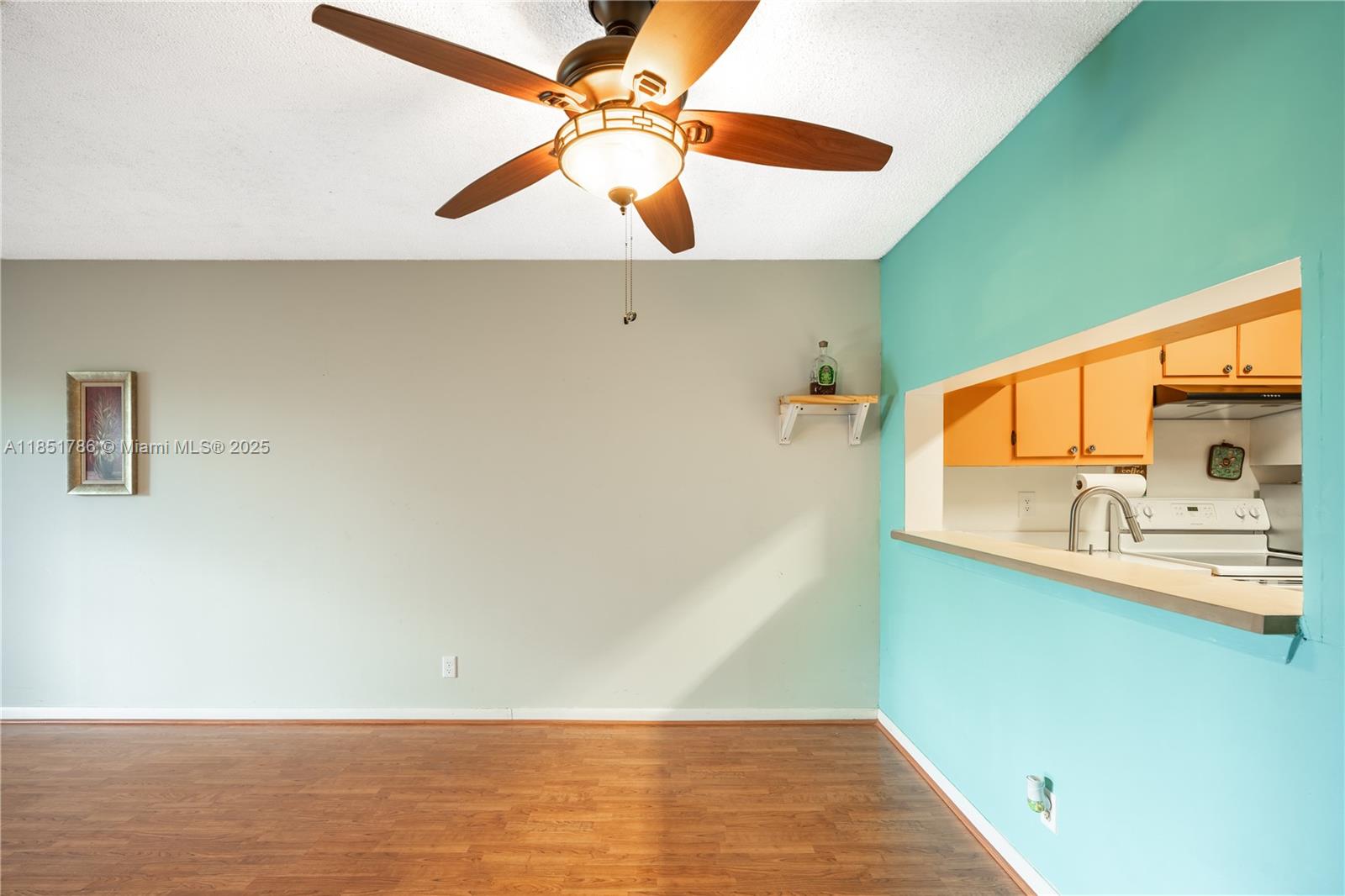 2206 S Cypress Bend Dr # 305