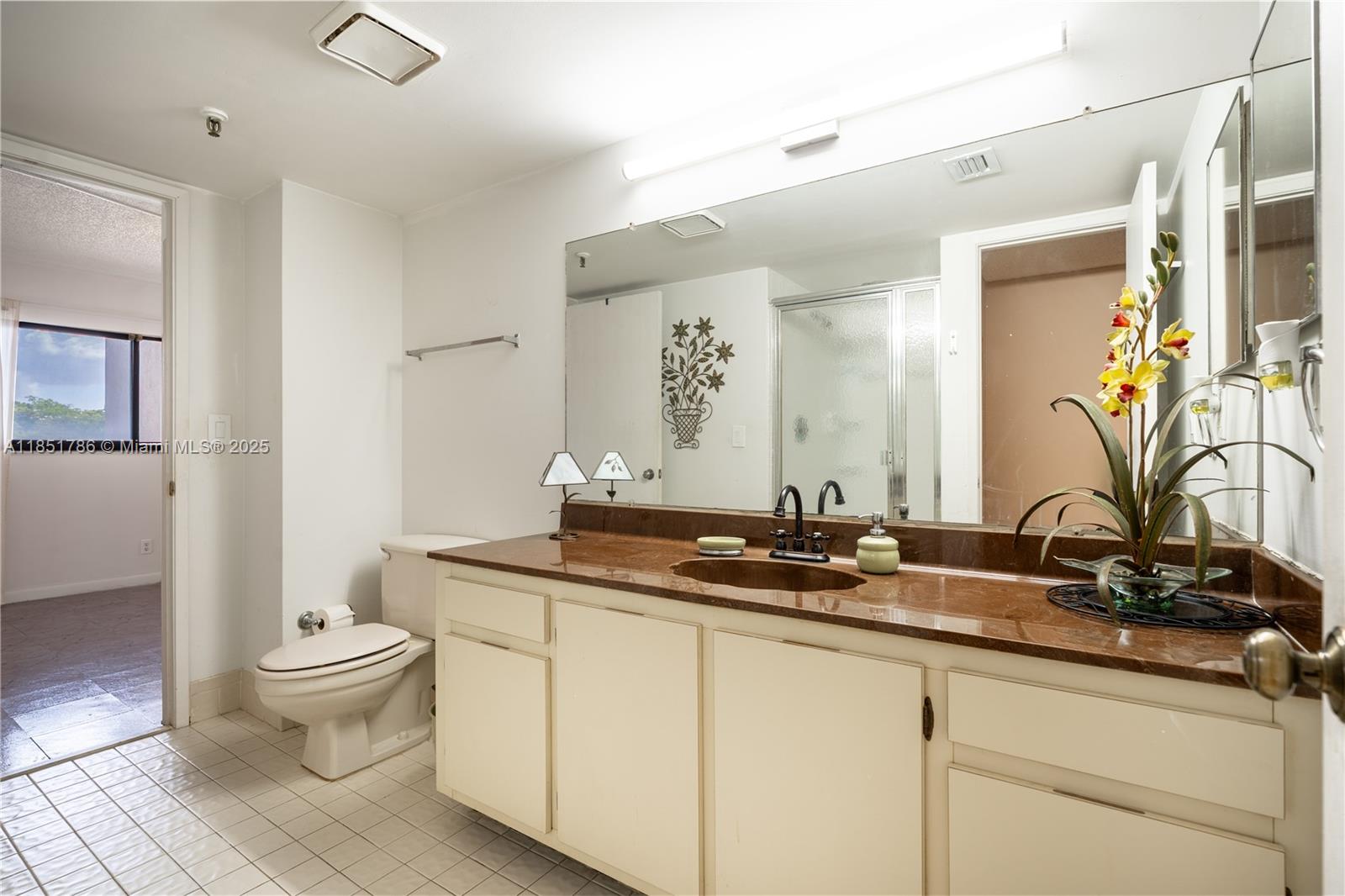 2206 S Cypress Bend Dr # 305