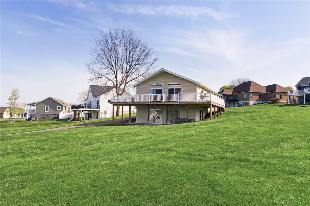 5813 E Lake Road