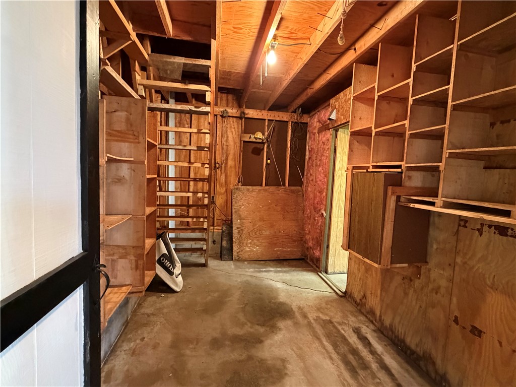 76 Mill St