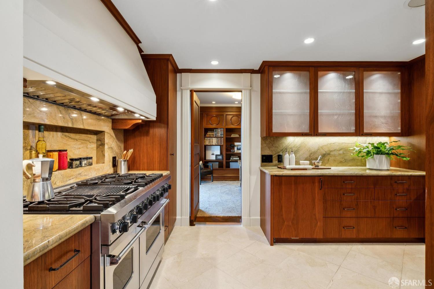 611 Washington Street # 2402