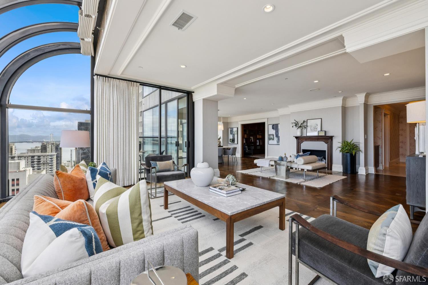 611 Washington Street # 2402