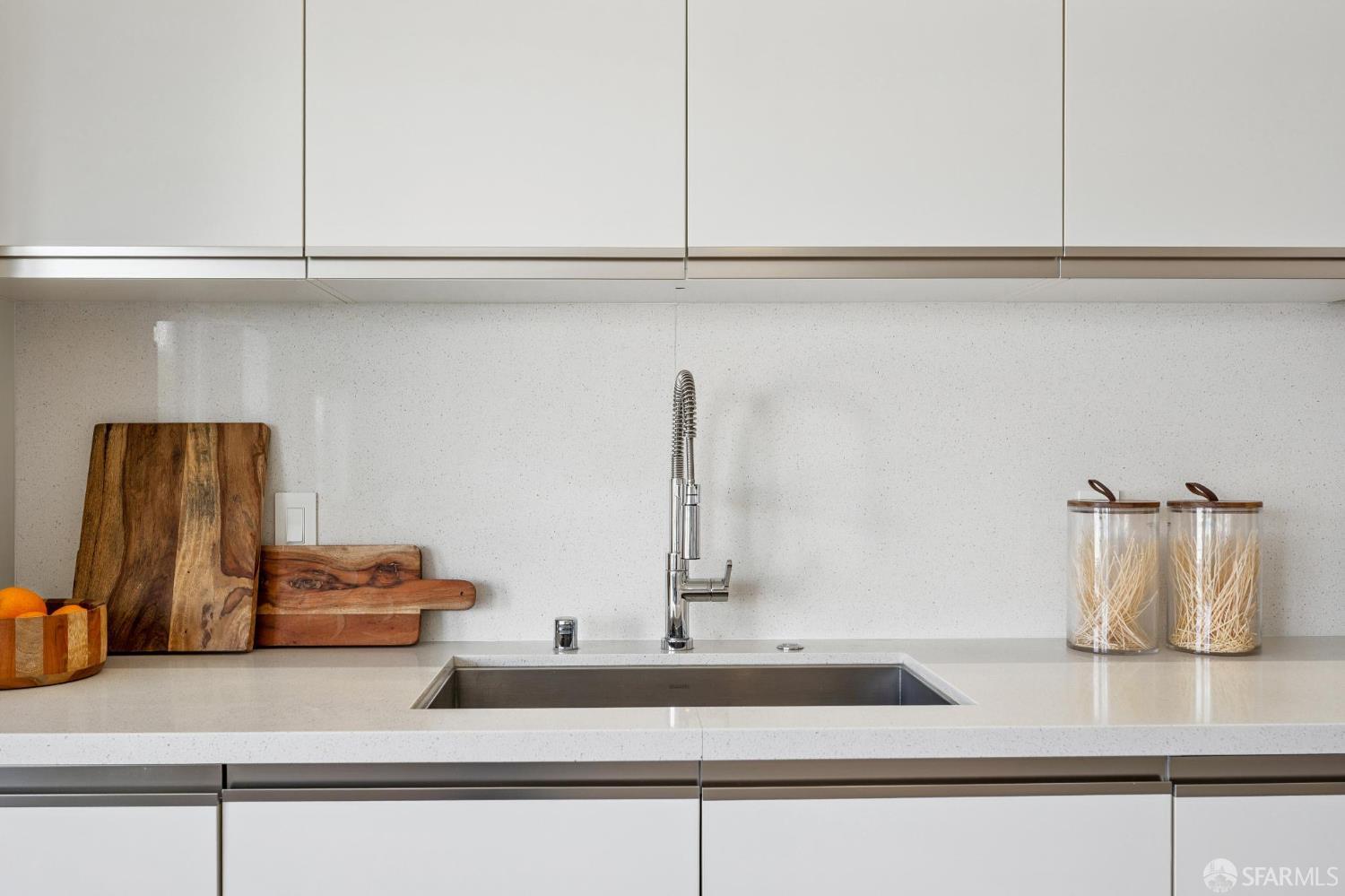 2020 Ellis Street # 402