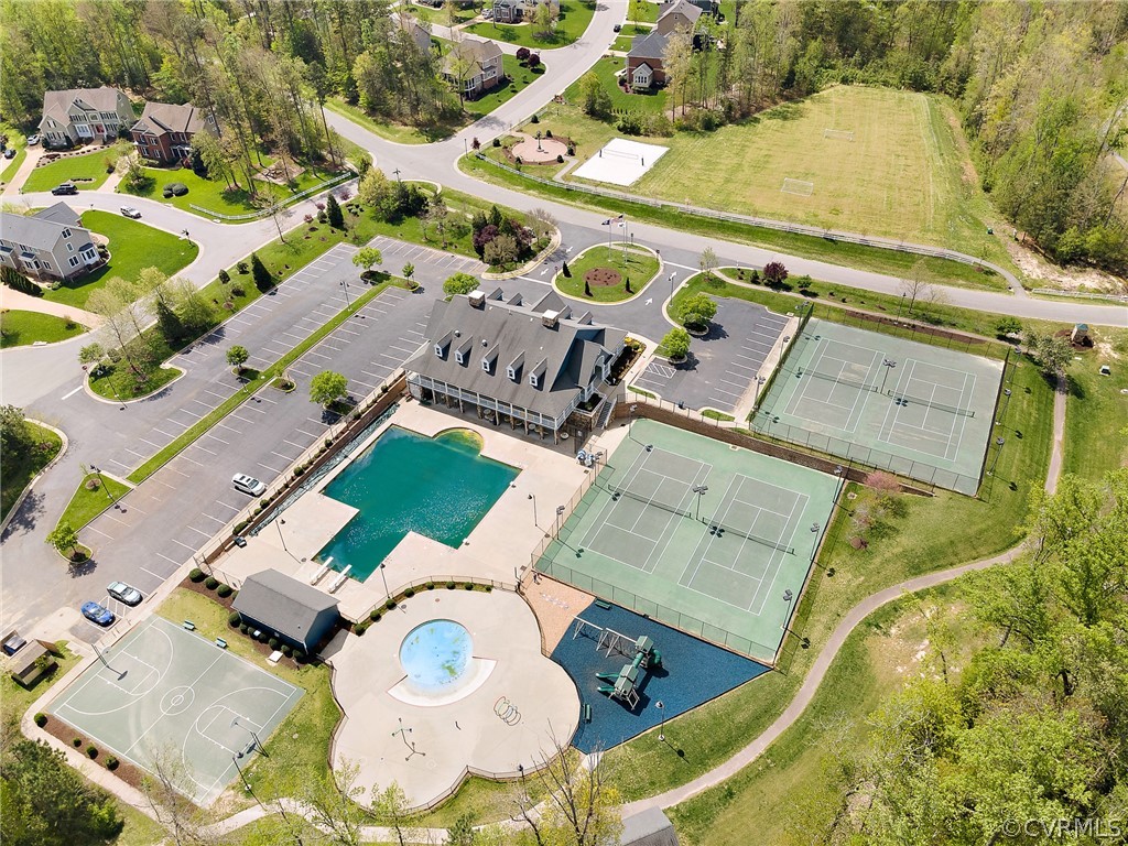 4819 Kipper Dr