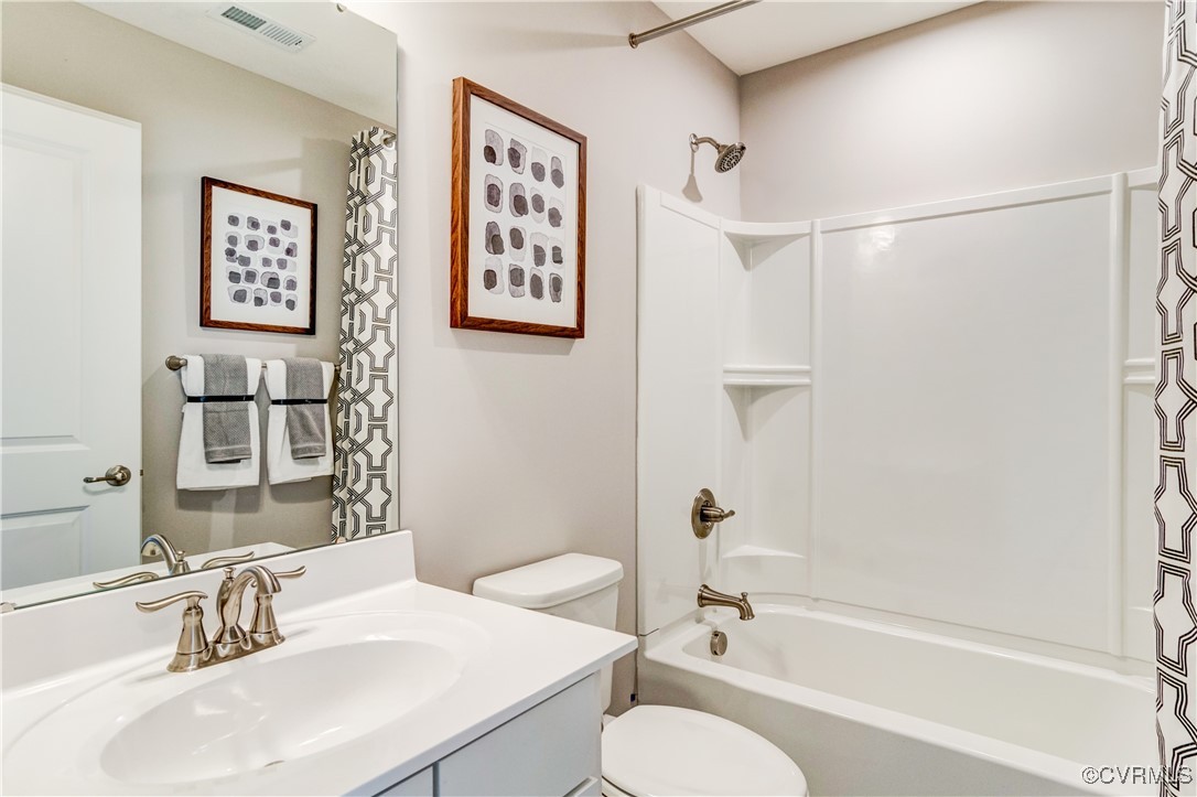 1113 Arborway Ln