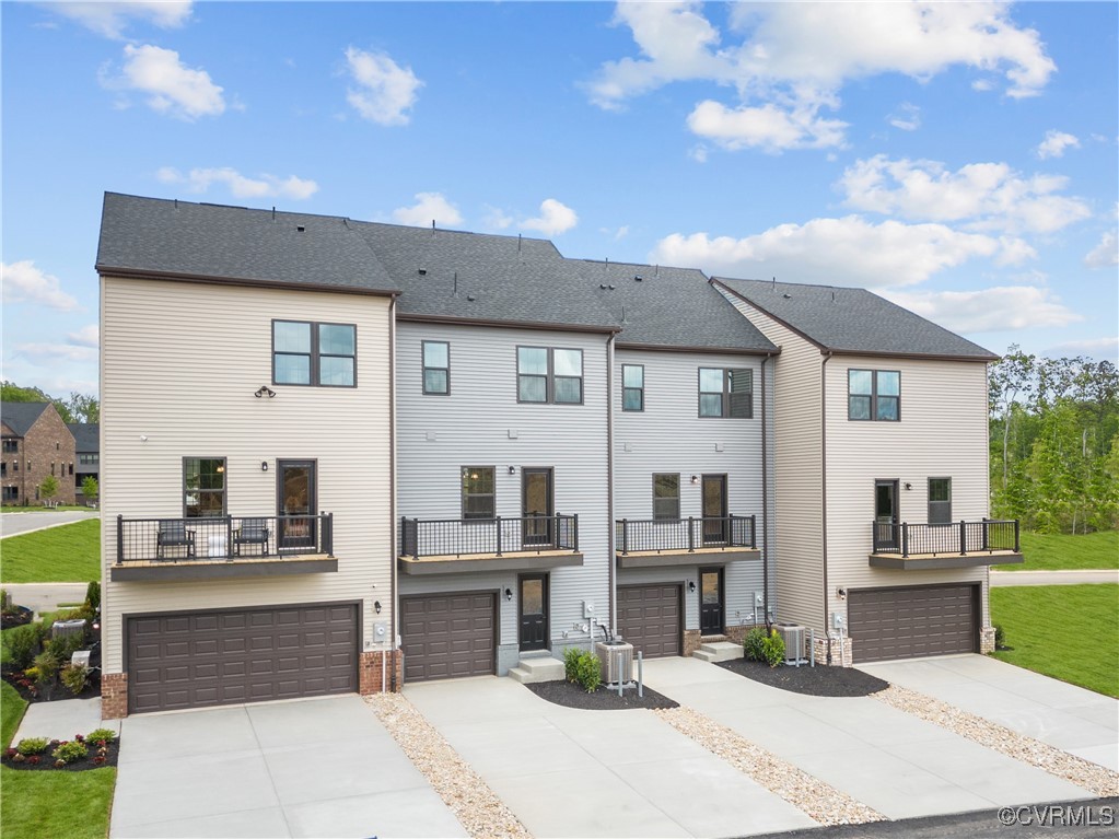 1113 Arborway Ln