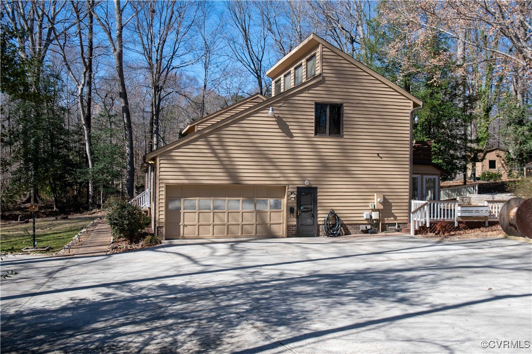 501 Farnham Dr