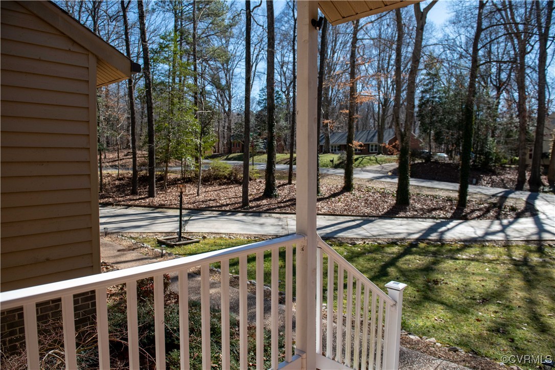 501 Farnham Dr