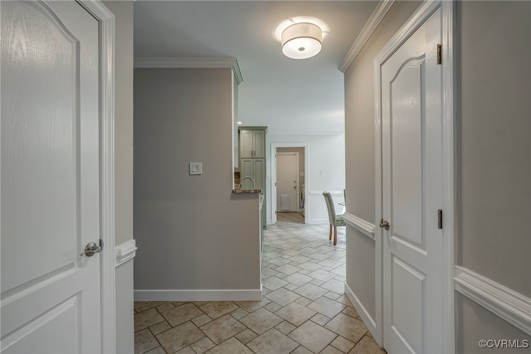 1537 Winbury Dr