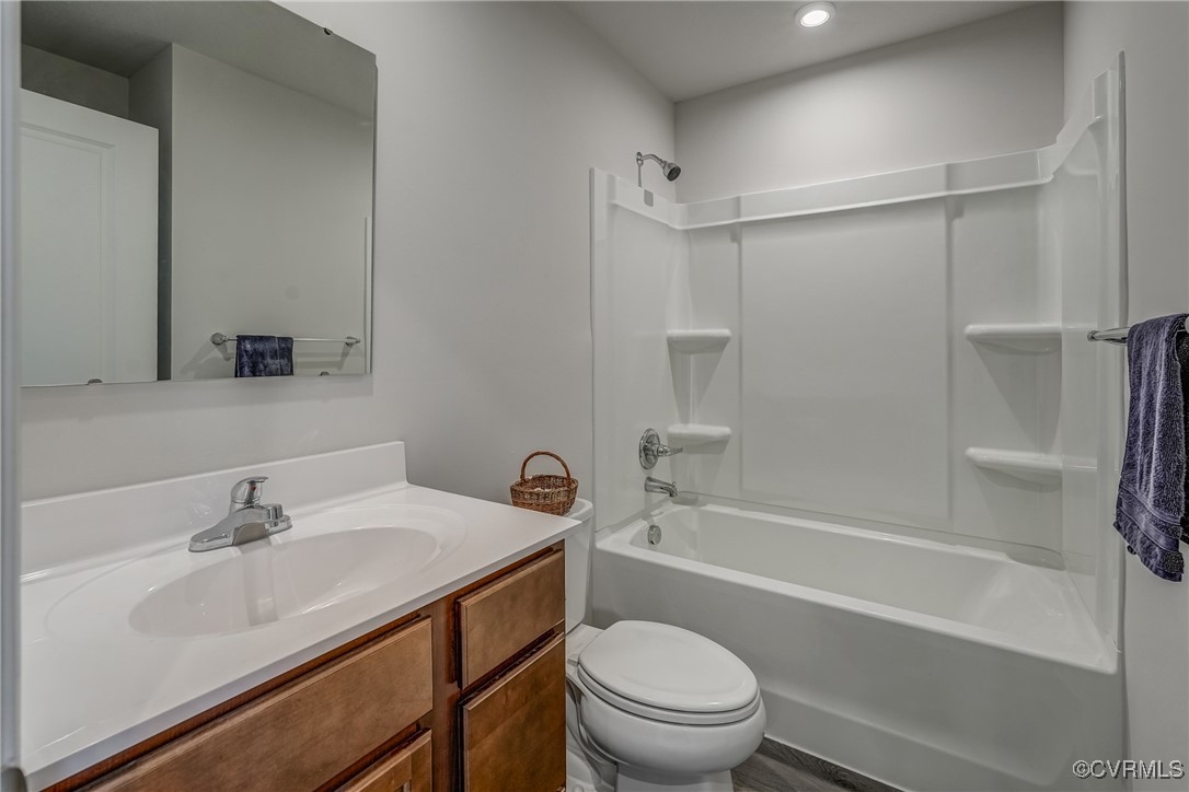 94 Clara Ct