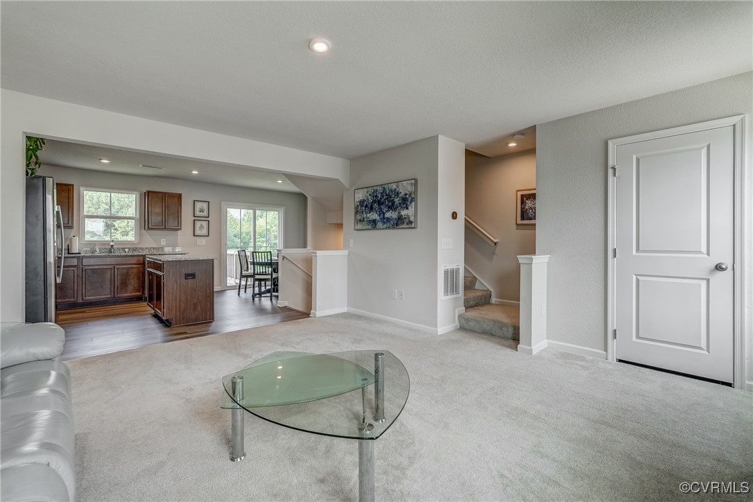 94 Clara Ct