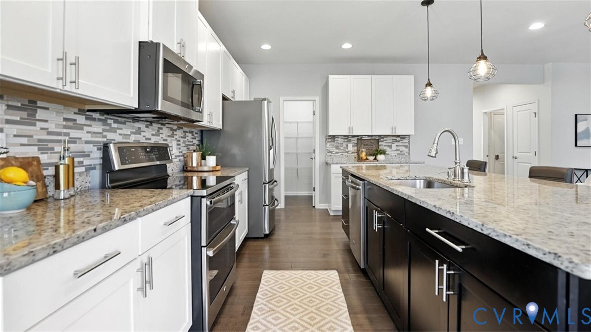 16854 White Daisy Loop