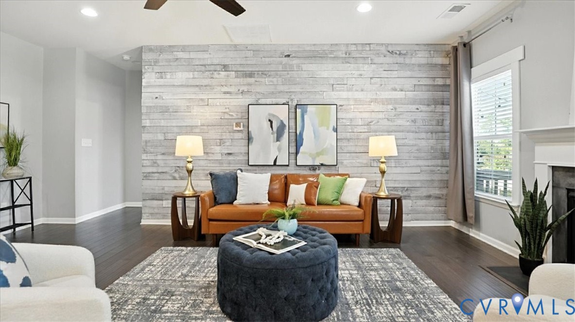 16854 White Daisy Loop