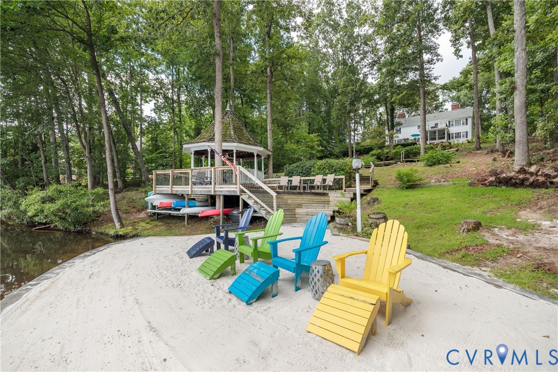 1911 Oakengate Ln