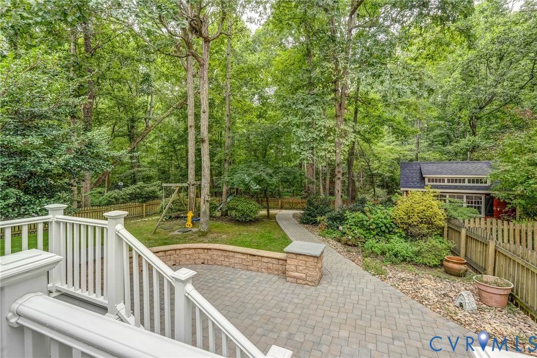 2200 Normandstone Dr
