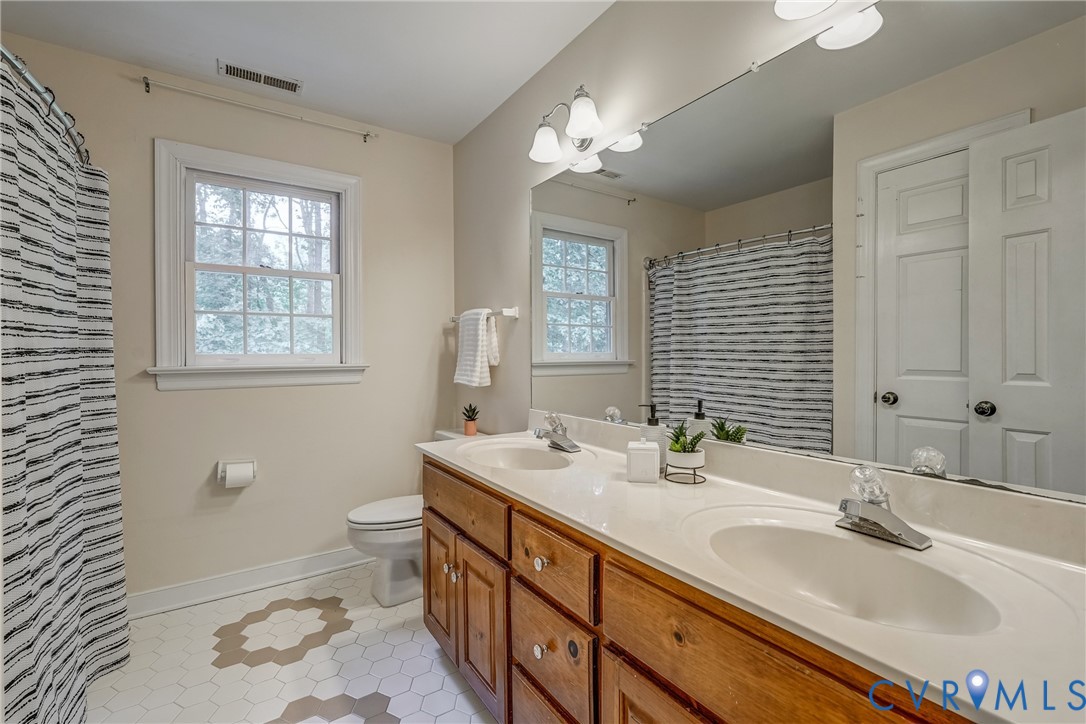 12602 Swanhurst Cir
