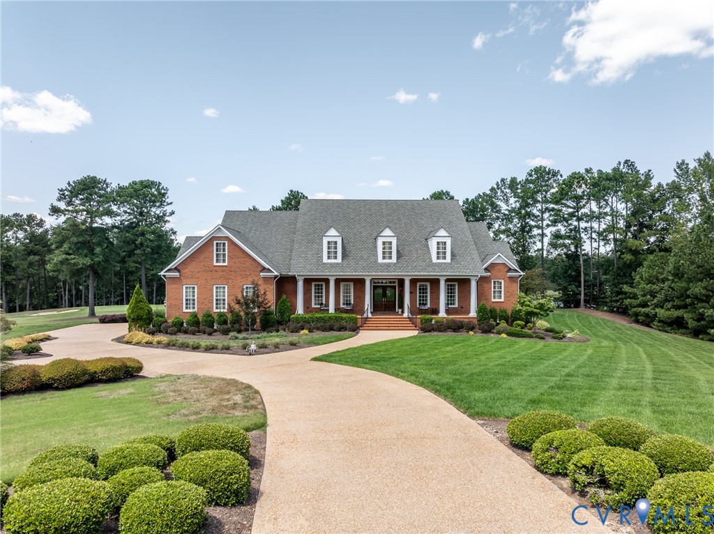 816 Founders Grant Pl