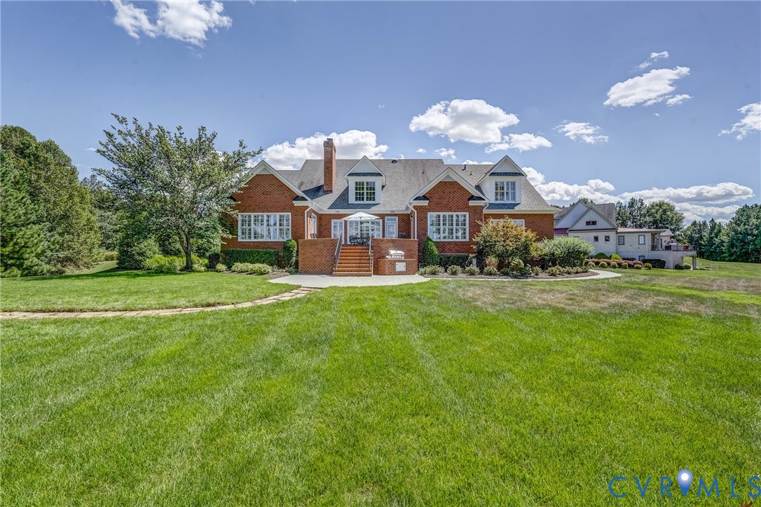 816 Founders Grant Pl