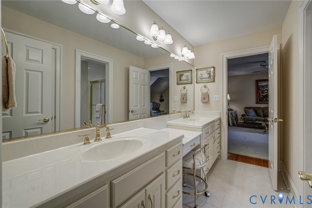 816 Founders Grant Pl