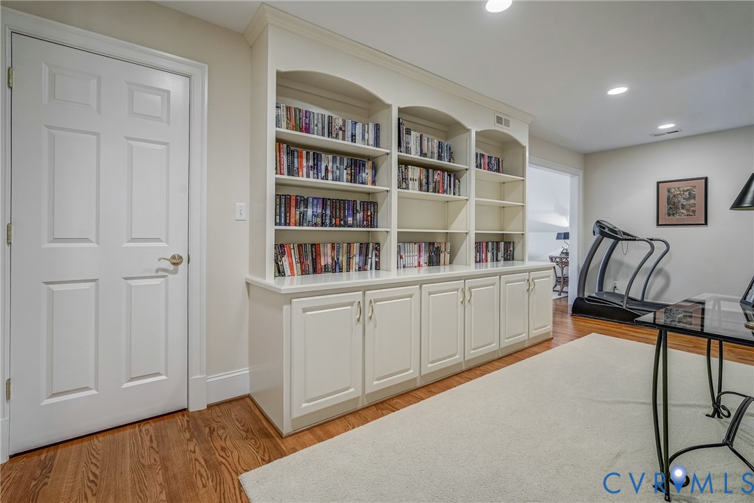 816 Founders Grant Pl