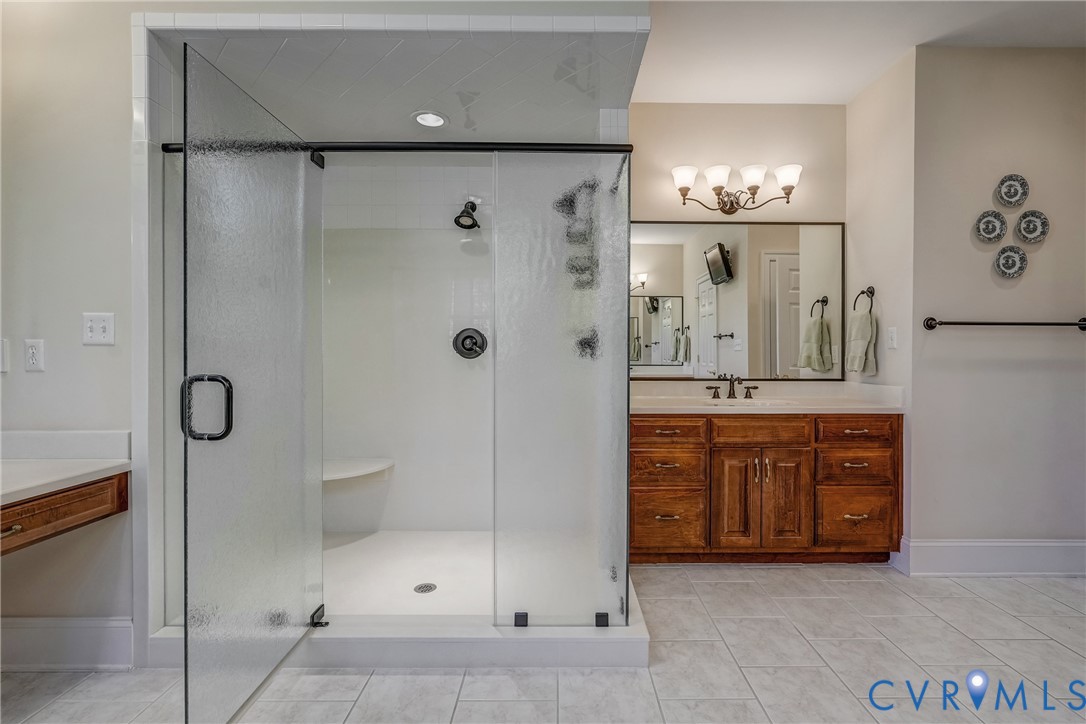 816 Founders Grant Pl