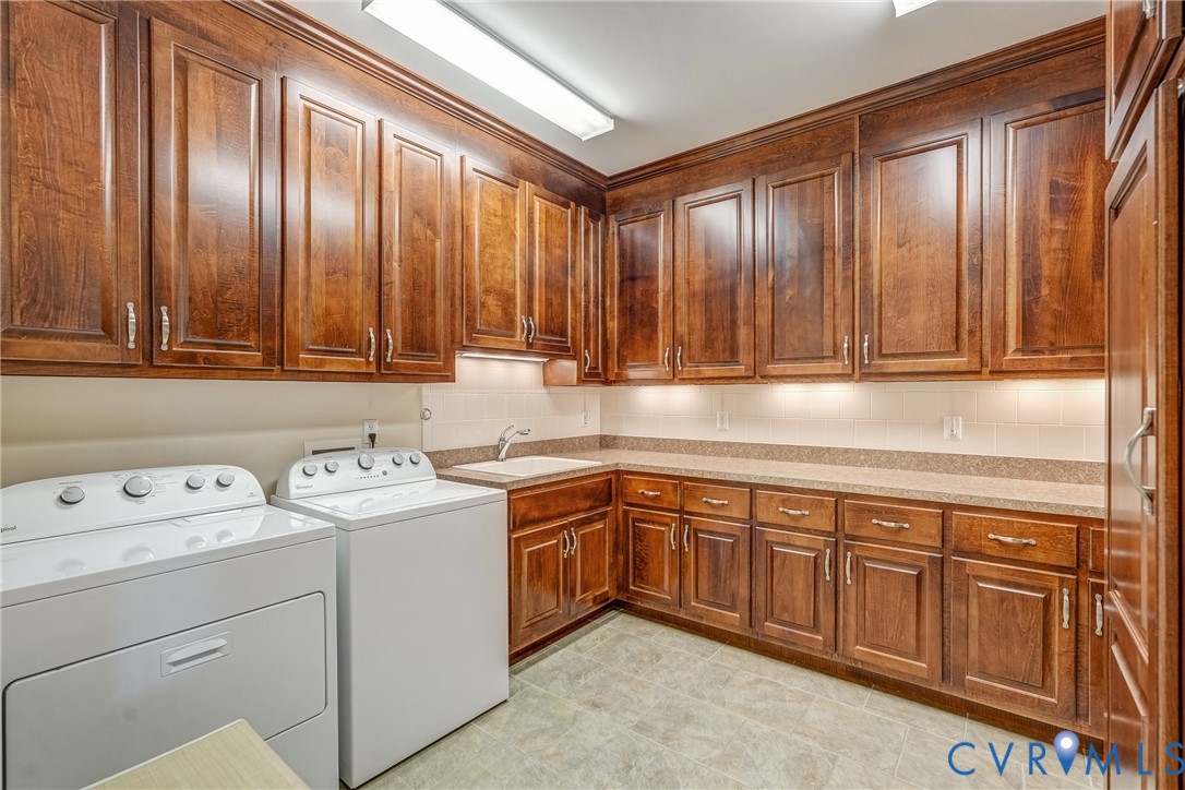 816 Founders Grant Pl