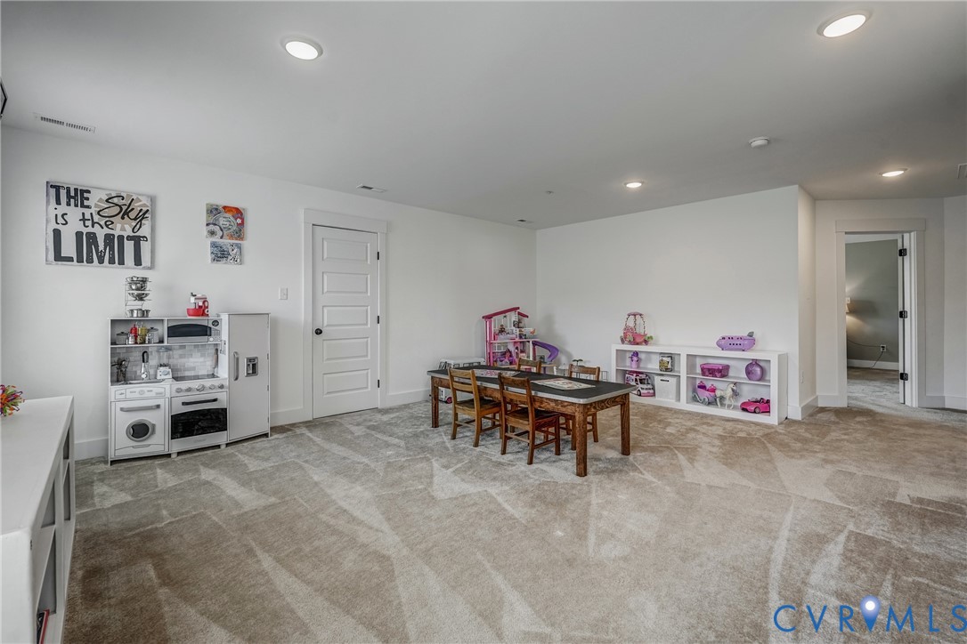 15100 Bellstone Ct