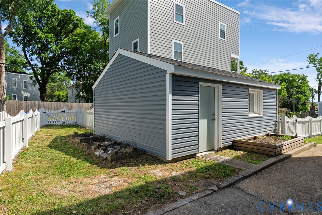 1003 Chimborazo Blvd