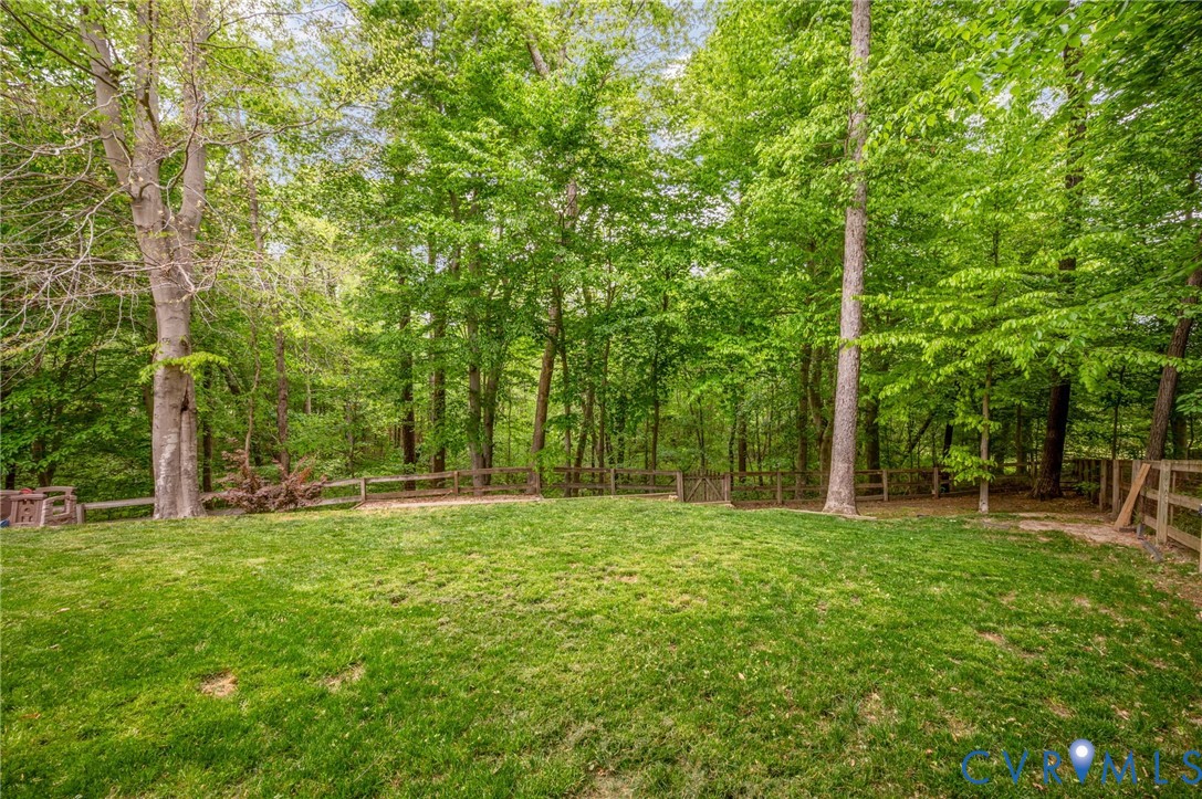 8250 Sugar Wood Dr