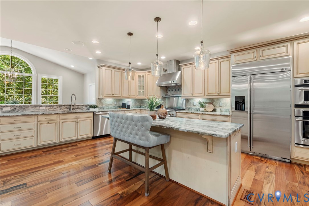 4413 Wilcot Dr