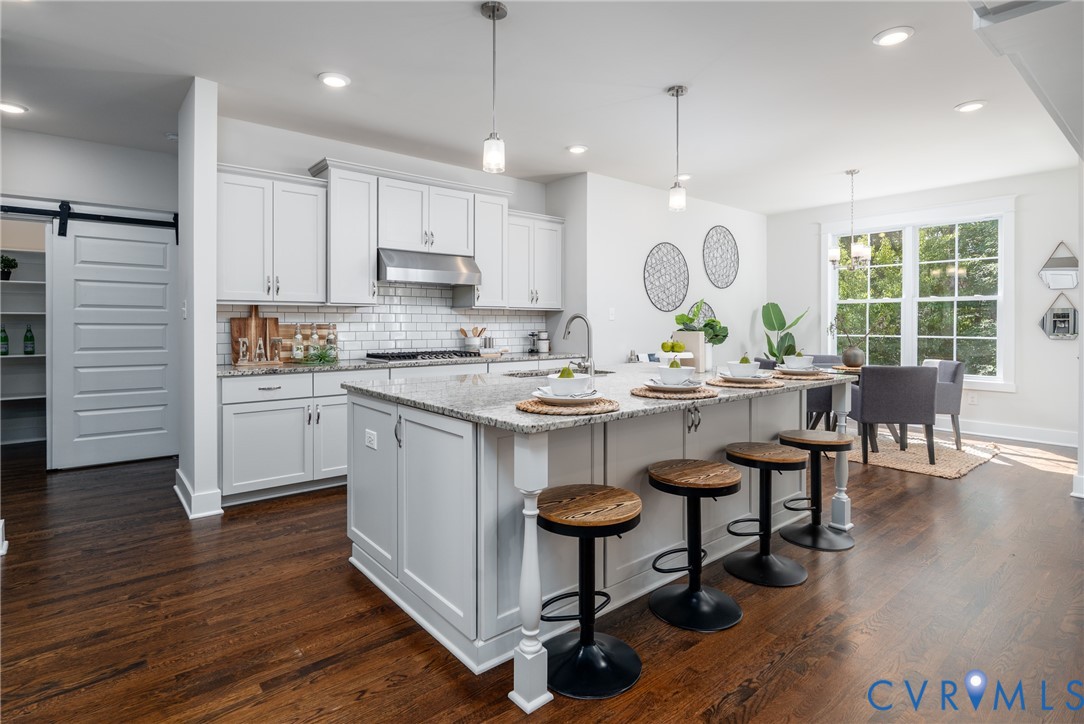 2219 Hannington Mews