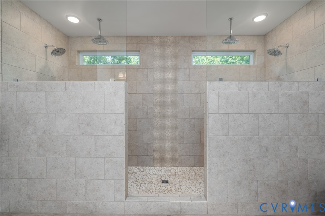 2219 Hannington Mews