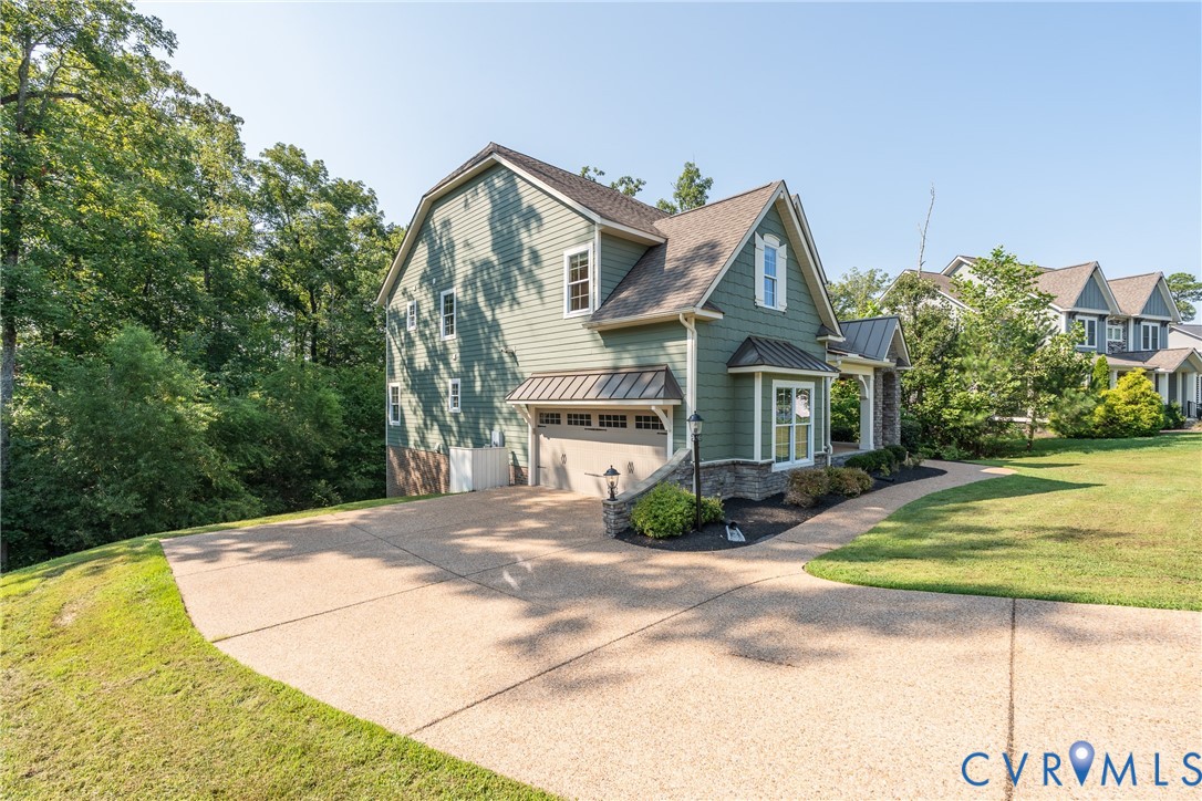 2219 Hannington Mews