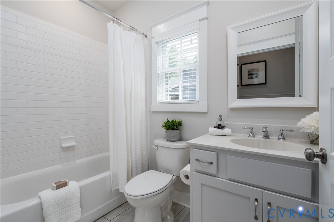 2219 Hannington Mews