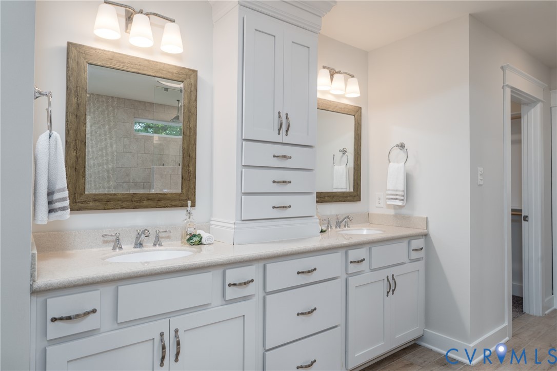 2219 Hannington Mews