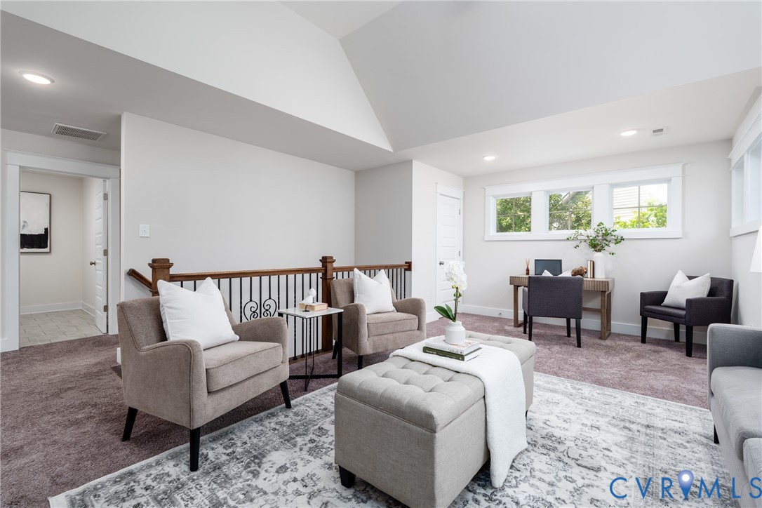 2219 Hannington Mews