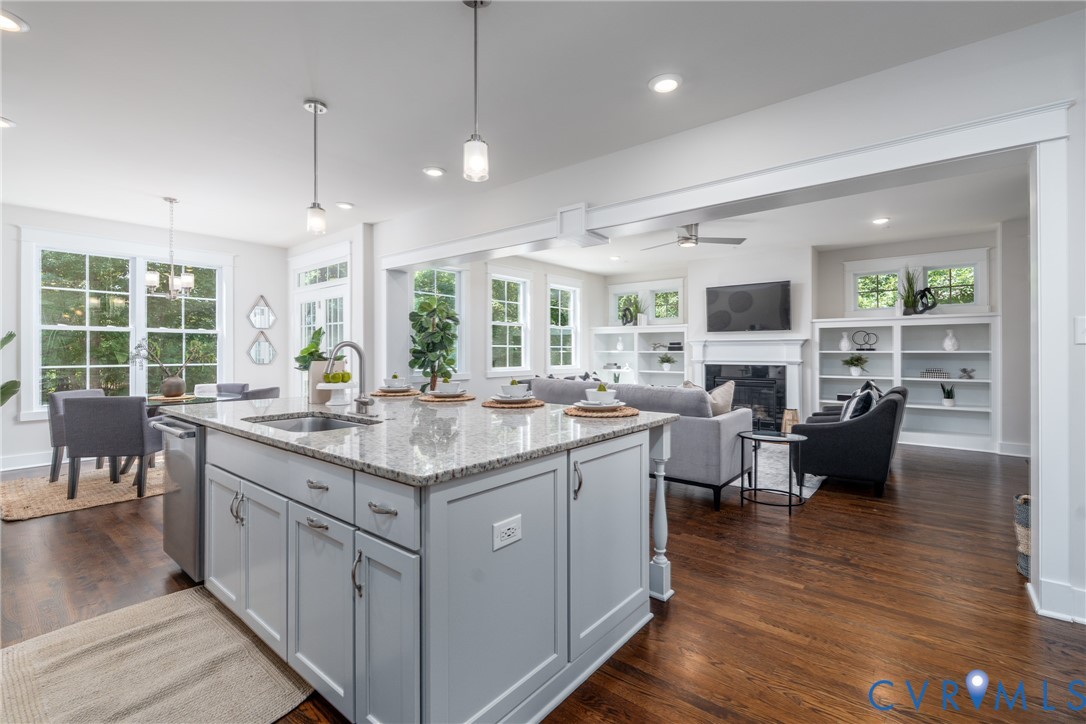2219 Hannington Mews