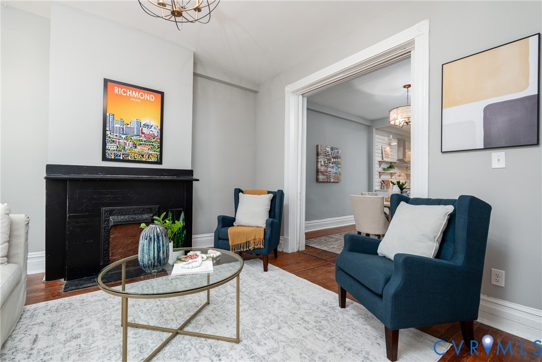 1906 W Main St
