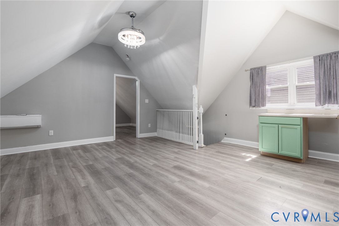1906 W Main St
