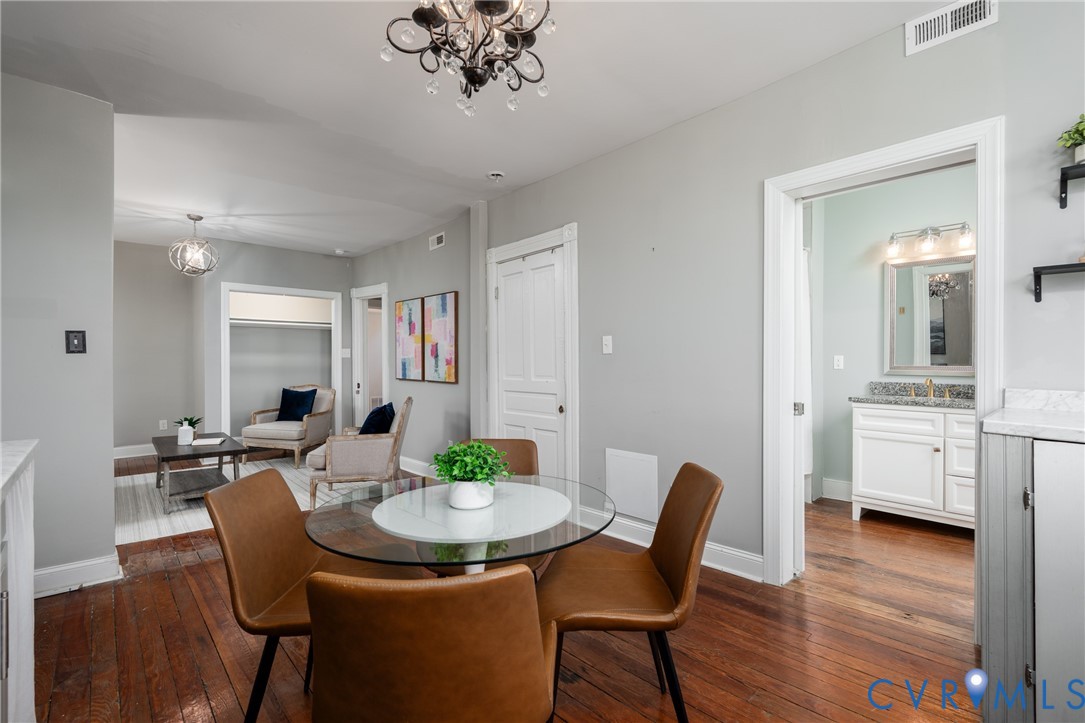 1906 W Main St