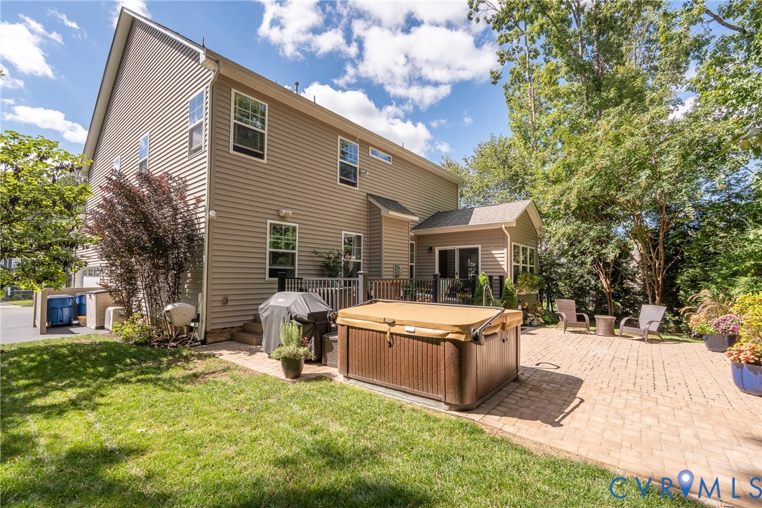 15412 Greenley Pl