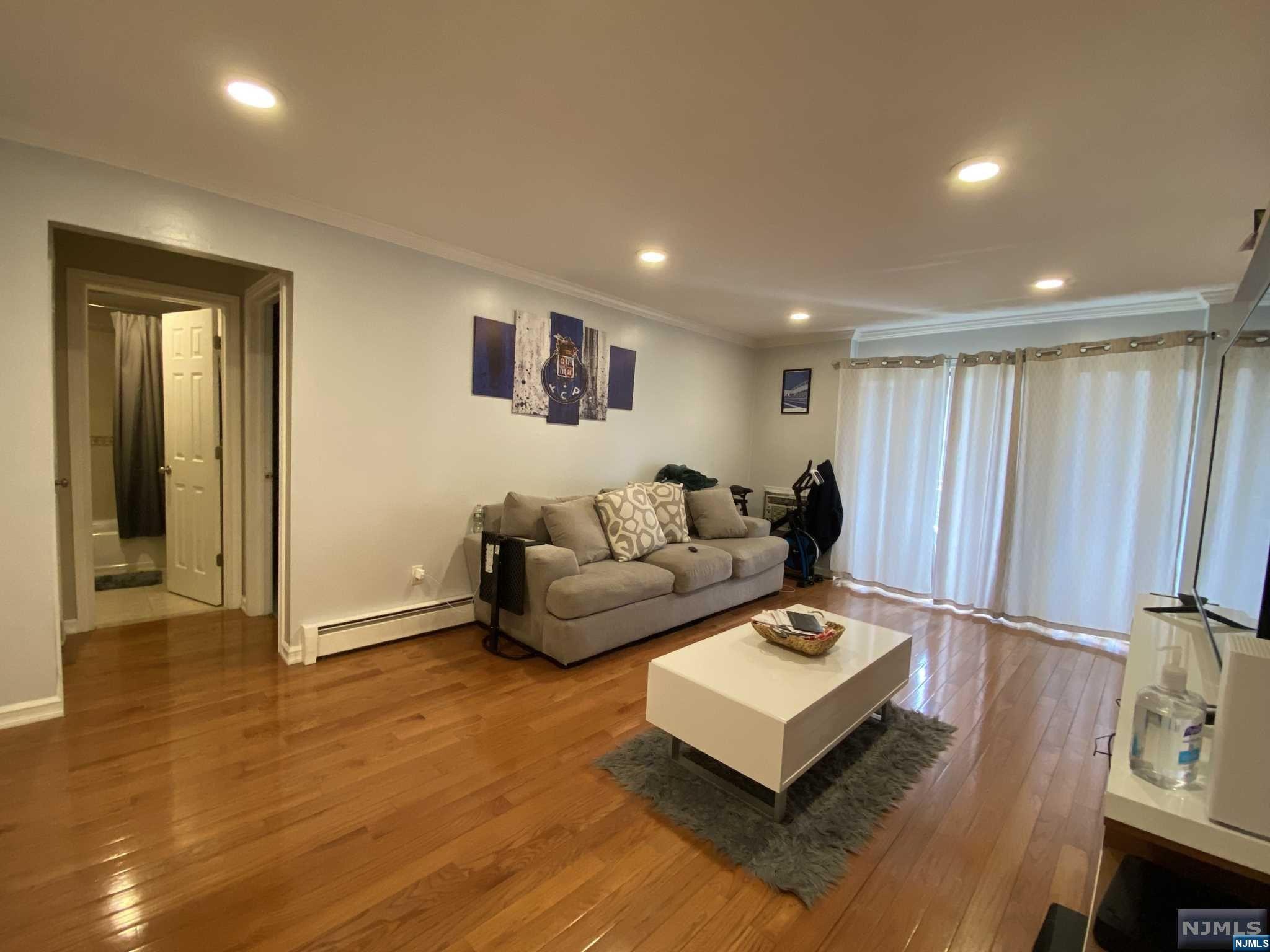 12 River Road