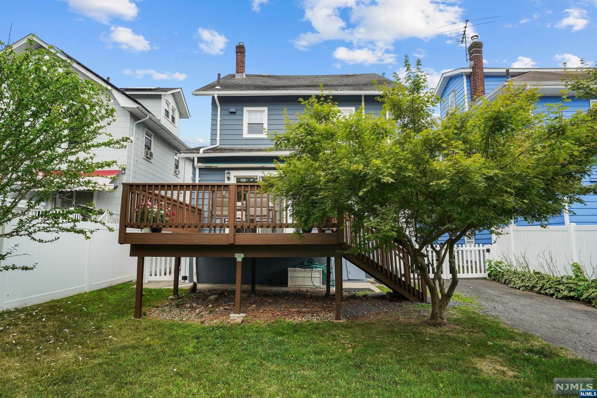 71 Elm Place